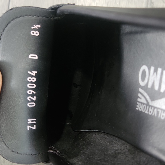 Ferragamo Men's  Grandioso Grained Black Calkskin Gancini Loafer size 8.5 - Picture 8 of 9